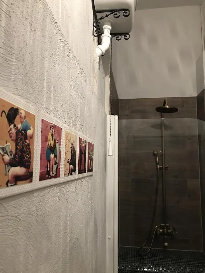Minihostel 12Monkeys Kudamm Berlin Germany